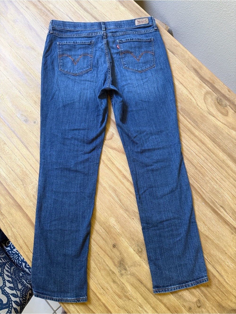 Levi's Women's Perfect Waist 525 Straight Leg Denim Jeans - Picture 4 of 8